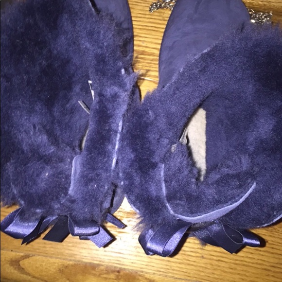Uggs - Picture 4 of 5